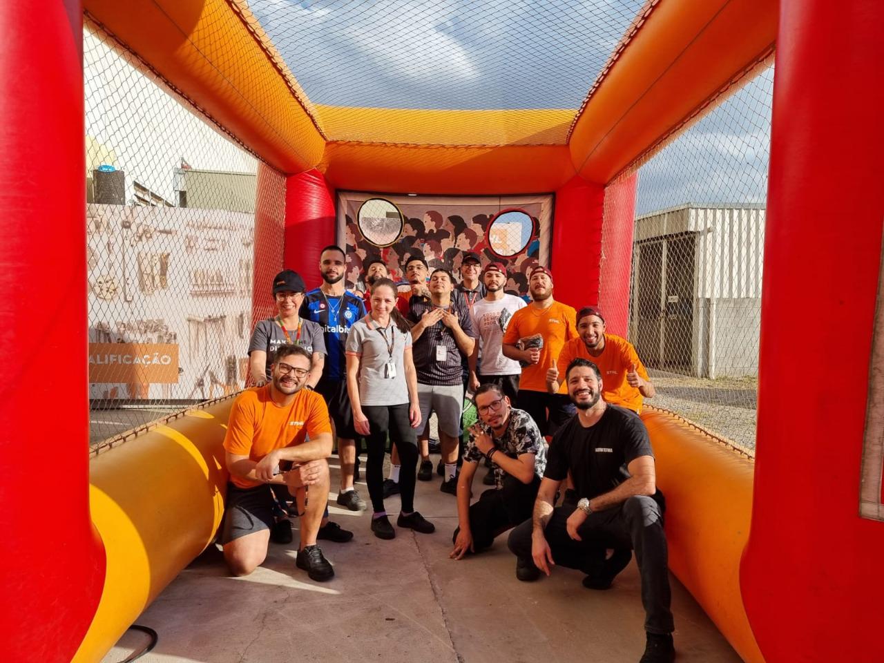 Evento corporativo com ativação inflável