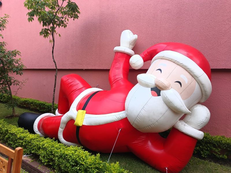 Papai Noel Deitado
