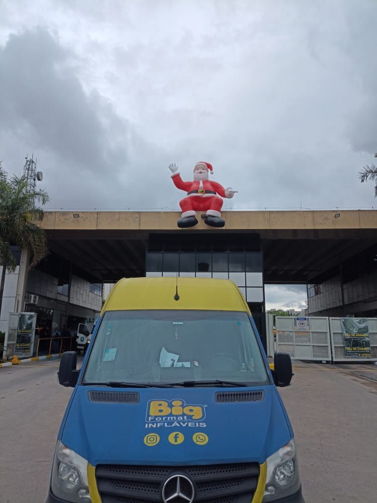 Papai Noel Sentado Barrigudinho
