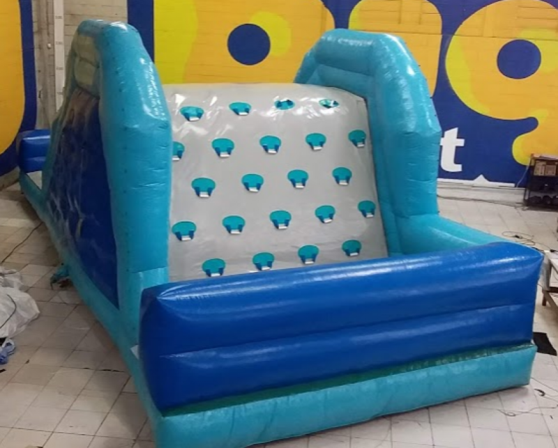 Tobogã com Escalada